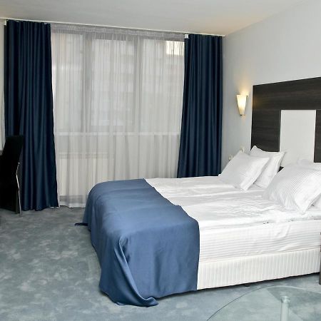 Hotel 4 Zona Sofia Zewnętrze zdjęcie