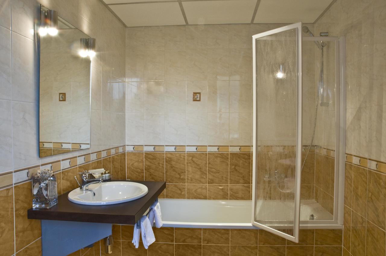 Hotel 4 Zona Sofia Zewnętrze zdjęcie